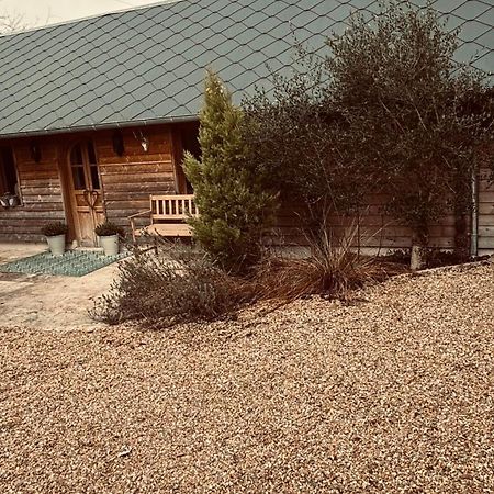 Cottage Normand Avec Sa Grande Piscine Chauffee Toute L Annee Sur Parc Arbore Et Clos En Plein Coeur De La Campagne Adapte Aux Kids Et Dog Friendly Saint-Antonin-de-Sommaire 外观 照片
