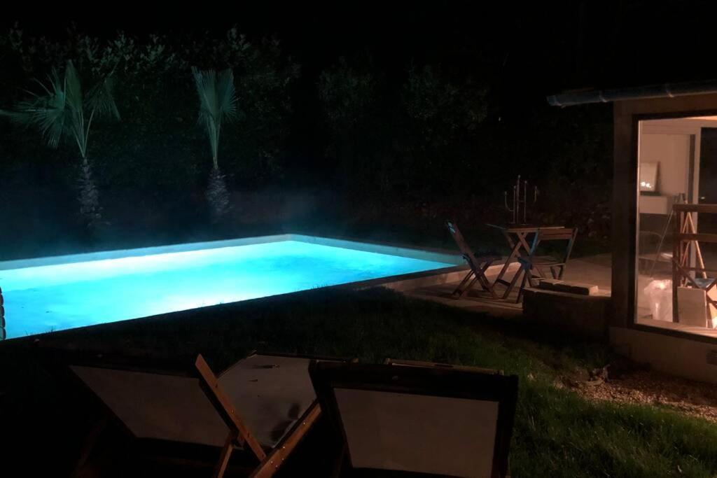 Cottage Normand Avec Sa Grande Piscine Chauffee Toute L Annee Sur Parc Arbore Et Clos En Plein Coeur De La Campagne Adapte Aux Kids Et Dog Friendly Saint-Antonin-de-Sommaire 外观 照片