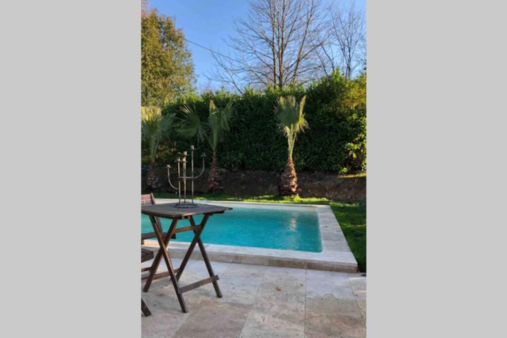 Cottage Normand Avec Sa Grande Piscine Chauffee Toute L Annee Sur Parc Arbore Et Clos En Plein Coeur De La Campagne Adapte Aux Kids Et Dog Friendly Saint-Antonin-de-Sommaire 外观 照片
