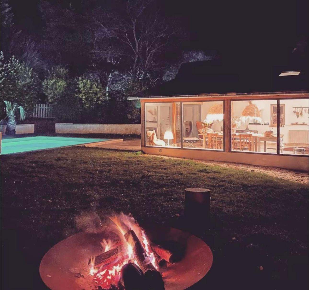 Cottage Normand Avec Sa Grande Piscine Chauffee Toute L Annee Sur Parc Arbore Et Clos En Plein Coeur De La Campagne Adapte Aux Kids Et Dog Friendly Saint-Antonin-de-Sommaire 外观 照片